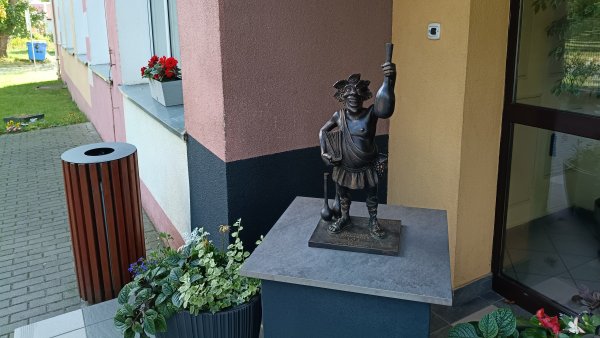 Tu znajdziesz bachusika!